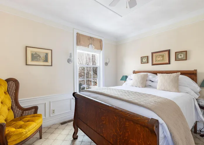 Miss Murphy's High Street 3* Galena